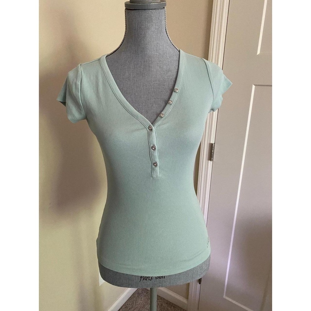 GUESS Small Light Blue Ribbed Henley T Top Rhinestone Jewel Buttons s67